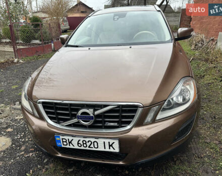 Коричневый Вольво ХС60, объемом двигателя 2.95 л и пробегом 196 тыс. км за 12500 $, фото 1 на Automoto.ua