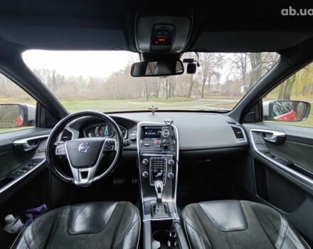 Красный Вольво ХС60, объемом двигателя 2.4 л и пробегом 345 тыс. км за 18500 $, фото 18 на Automoto.ua