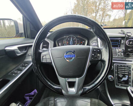 Красный Вольво ХС60, объемом двигателя 2.4 л и пробегом 345 тыс. км за 18500 $, фото 21 на Automoto.ua