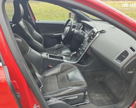 Красный Вольво ХС60, объемом двигателя 2.4 л и пробегом 345 тыс. км за 18500 $, фото 12 на Automoto.ua