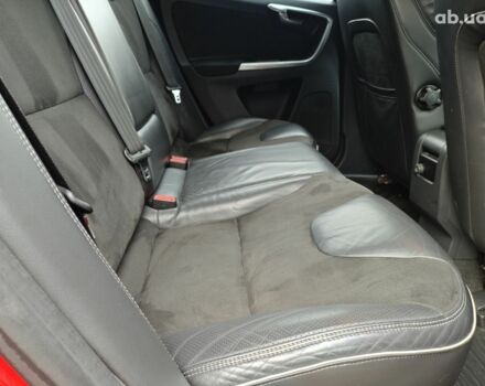 Красный Вольво ХС60, объемом двигателя 2.4 л и пробегом 345 тыс. км за 18500 $, фото 17 на Automoto.ua