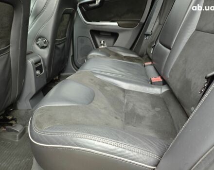 Красный Вольво ХС60, объемом двигателя 2.4 л и пробегом 345 тыс. км за 18500 $, фото 11 на Automoto.ua