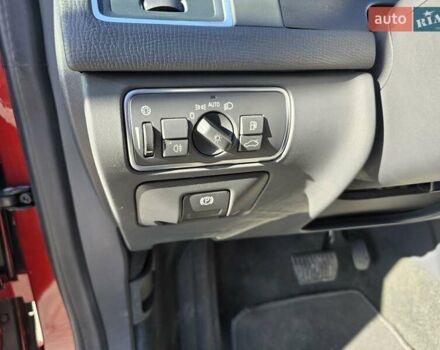 Червоний Вольво ХС60, об'ємом двигуна 2.4 л та пробігом 212 тис. км за 23000 $, фото 21 на Automoto.ua