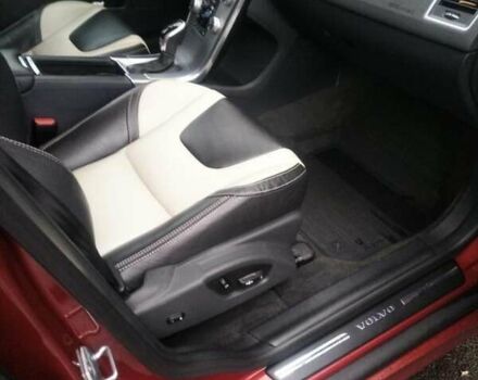 Красный Вольво ХС60, объемом двигателя 2 л и пробегом 55 тыс. км за 25000 $, фото 12 на Automoto.ua