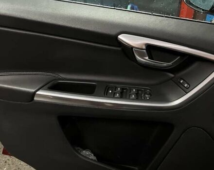 Красный Вольво ХС60, объемом двигателя 1.97 л и пробегом 156 тыс. км за 18250 $, фото 8 на Automoto.ua