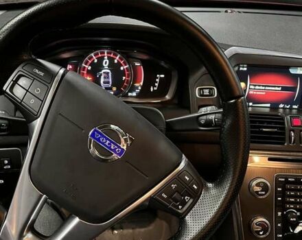 Красный Вольво ХС60, объемом двигателя 1.97 л и пробегом 156 тыс. км за 18250 $, фото 5 на Automoto.ua