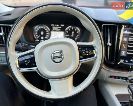 Красный Вольво ХС60, объемом двигателя 1.97 л и пробегом 79 тыс. км за 36000 $, фото 8 на Automoto.ua