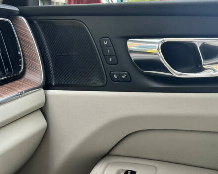 Красный Вольво ХС60, объемом двигателя 1.97 л и пробегом 79 тыс. км за 36000 $, фото 24 на Automoto.ua