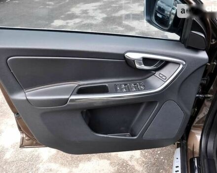 Вольво ХС60, объемом двигателя 2.4 л и пробегом 178 тыс. км за 18500 $, фото 29 на Automoto.ua