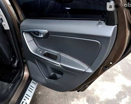 Вольво ХС60, объемом двигателя 2.4 л и пробегом 178 тыс. км за 18500 $, фото 17 на Automoto.ua