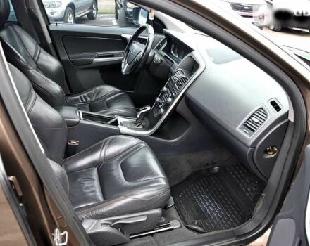 Вольво ХС60, объемом двигателя 2.4 л и пробегом 178 тыс. км за 18500 $, фото 20 на Automoto.ua