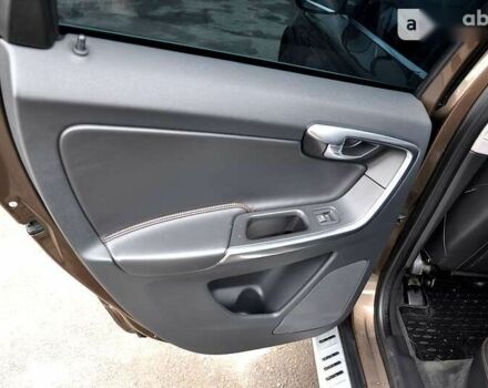 Вольво ХС60, объемом двигателя 2.4 л и пробегом 178 тыс. км за 18500 $, фото 23 на Automoto.ua