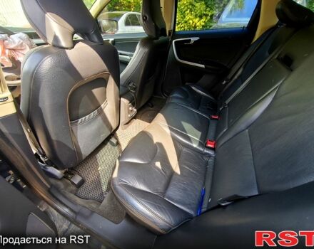 Вольво ХС60, объемом двигателя 2.4 л и пробегом 150 тыс. км за 7300 $, фото 6 на Automoto.ua
