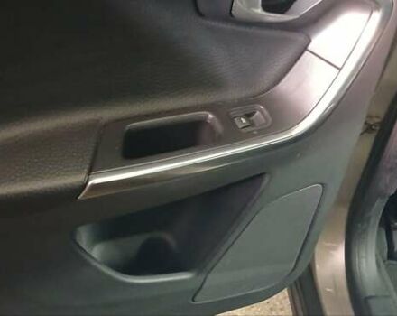 Вольво ХС60 2011 в Дубно на Automoto.ua Вольво ХС60, объемом двигателя 2.4 л и пробегом 285 тыс. км за 15900 $, фото 16 на Automoto.ua