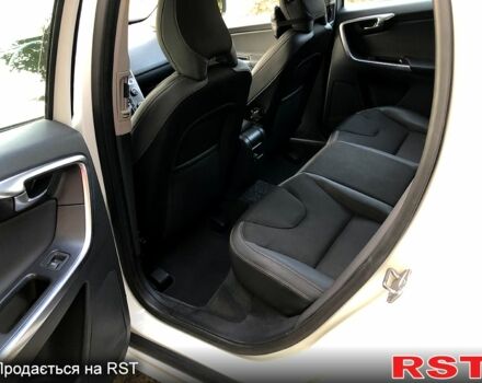 Вольво ХС60 2013 у Харкові на Automoto.ua Вольво ХС60, об'ємом двигуна 24 л та пробігом 140 тис. км за 19500 $, фото 11 на Automoto.ua