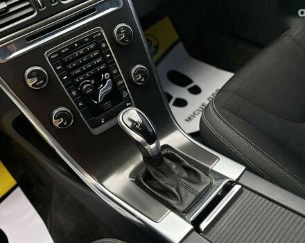 Вольво ХС60, об'ємом двигуна 2.4 л та пробігом 303 тис. км за 17200 $, фото 18 на Automoto.ua