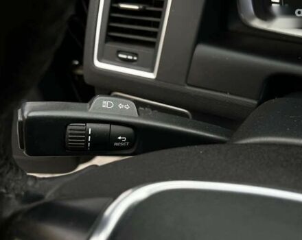 Вольво ХС60, об'ємом двигуна 2.4 л та пробігом 303 тис. км за 17200 $, фото 15 на Automoto.ua