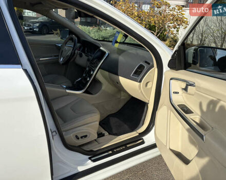 Вольво ХС60, объемом двигателя 2 л и пробегом 142 тыс. км за 15600 $, фото 13 на Automoto.ua