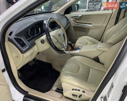 Вольво ХС60, объемом двигателя 3 л и пробегом 139 тыс. км за 15900 $, фото 7 на Automoto.ua