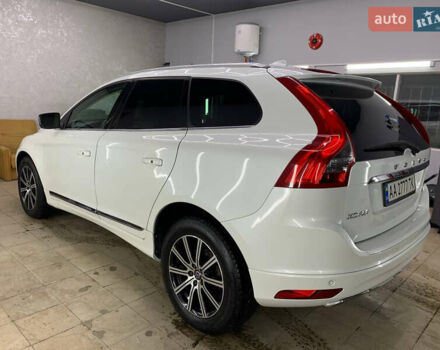 Вольво ХС60, объемом двигателя 3 л и пробегом 139 тыс. км за 15900 $, фото 2 на Automoto.ua