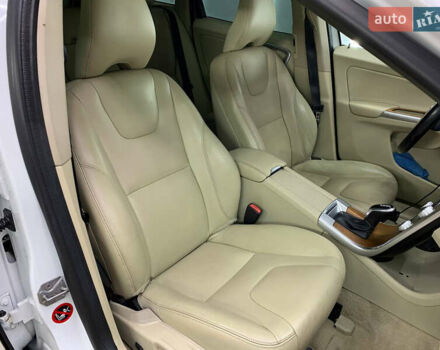 Вольво ХС60, объемом двигателя 3 л и пробегом 139 тыс. км за 15900 $, фото 6 на Automoto.ua