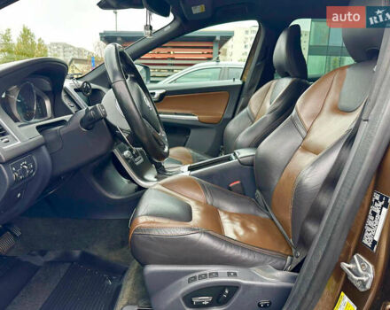 Вольво ХС60, объемом двигателя 2.95 л и пробегом 207 тыс. км за 17000 $, фото 15 на Automoto.ua