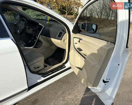 Вольво ХС60, объемом двигателя 2 л и пробегом 142 тыс. км за 15600 $, фото 17 на Automoto.ua