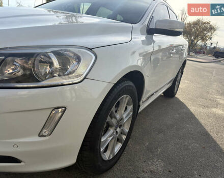 Вольво ХС60, объемом двигателя 2 л и пробегом 142 тыс. км за 15600 $, фото 4 на Automoto.ua