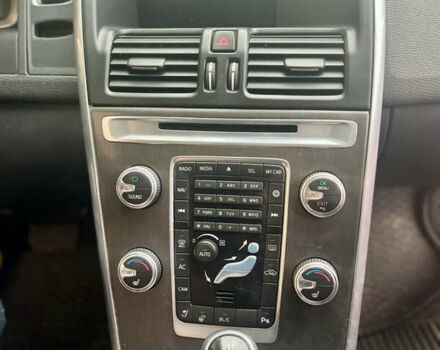 Вольво ХС60, об'ємом двигуна 2.5 л та пробігом 117 тис. км за 19000 $, фото 13 на Automoto.ua