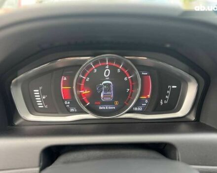 Вольво ХС60, об'ємом двигуна 2 л та пробігом 199 тис. км за 18000 $, фото 6 на Automoto.ua