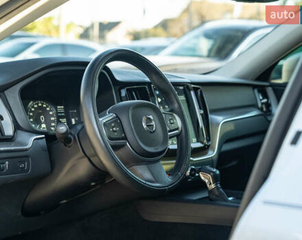 Вольво ХС60 2018 в Черновцах на Automoto.ua Вольво ХС60, объемом двигателя 1.97 л и пробегом 117 тыс. км за 25800 $, фото 20 на Automoto.ua