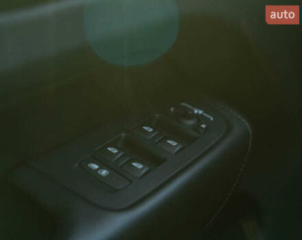 Вольво ХС60 2018 в Черновцах на Automoto.ua Вольво ХС60, объемом двигателя 1.97 л и пробегом 117 тыс. км за 25800 $, фото 18 на Automoto.ua