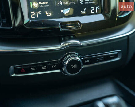 Вольво ХС60 2018 в Черновцах на Automoto.ua Вольво ХС60, объемом двигателя 1.97 л и пробегом 117 тыс. км за 25800 $, фото 29 на Automoto.ua
