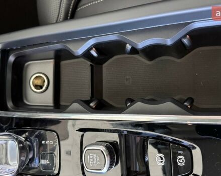 Вольво ХС60, об'ємом двигуна 1.97 л та пробігом 0 тис. км за 93188 $, фото 18 на Automoto.ua