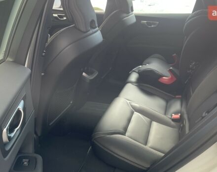 Вольво ХС60 2025 в Киеве на Automoto.ua Вольво ХС60, объемом двигателя 1.97 л и пробегом 0 тыс. км за 68651 $, фото 14 на Automoto.ua