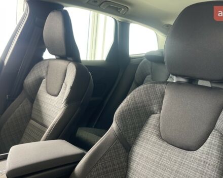 Вольво ХС60 2025 в Киеве на Automoto.ua Вольво ХС60, объемом двигателя 1.97 л и пробегом 0 тыс. км за 57451 $, фото 15 на Automoto.ua