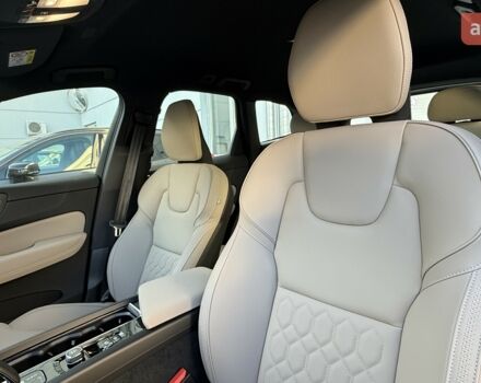 купить новое авто Вольво ХС60 2025 года от официального дилера Changan НІКО Мегаполіс Вольво фото