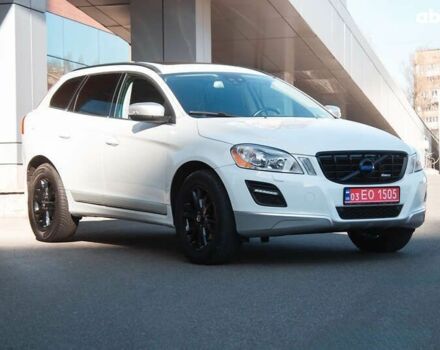 Вольво ХС60 2010 в Киеве на Automoto.ua Вольво ХС60, объемом двигателя 2.4 л и пробегом 215 тыс. км за 14900 $, фото 1 на Automoto.ua