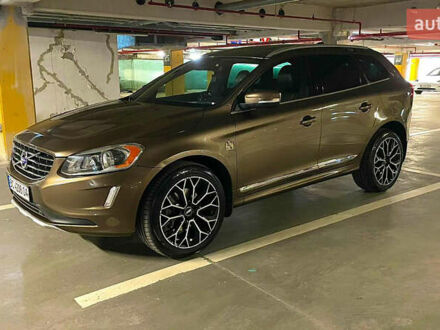 Вольво ХС60, объемом двигателя 2.95 л и пробегом 207 тыс. км за 17000 $, фото 1 на Automoto.ua