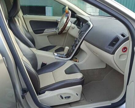 Серый Вольво ХС60, объемом двигателя 3.2 л и пробегом 245 тыс. км за 14800 $, фото 8 на Automoto.ua