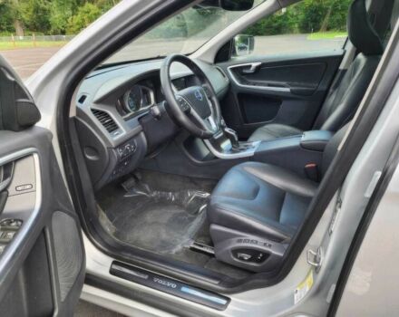 Серый Вольво ХС60, объемом двигателя 2.5 л и пробегом 77 тыс. км за 10200 $, фото 10 на Automoto.ua