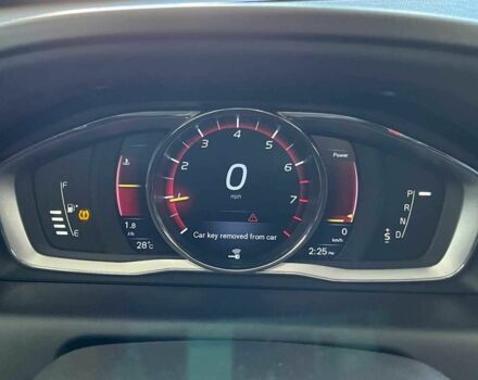 Сірий Вольво ХС60, об'ємом двигуна 2 л та пробігом 172 тис. км за 16700 $, фото 14 на Automoto.ua