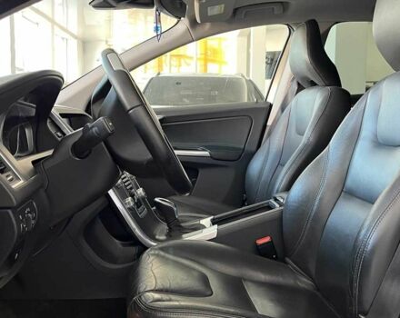 Сірий Вольво ХС60, об'ємом двигуна 2 л та пробігом 172 тис. км за 16700 $, фото 8 на Automoto.ua