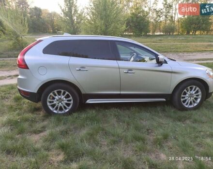 Вольво ХС60 2009 в Миргороде на Automoto.ua Серый Вольво ХС60, объемом двигателя 2.4 л и пробегом 379 тыс. км за 12500 $, фото 2 на Automoto.ua