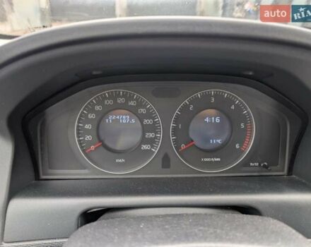 Серый Вольво ХС60, объемом двигателя 2.4 л и пробегом 225 тыс. км за 13300 $, фото 9 на Automoto.ua