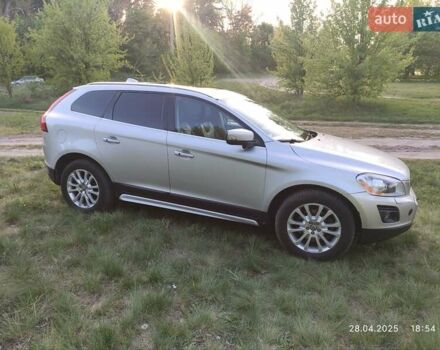 Вольво ХС60 2009 в Миргороде на Automoto.ua Серый Вольво ХС60, объемом двигателя 2.4 л и пробегом 379 тыс. км за 12500 $, фото 3 на Automoto.ua