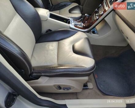 Вольво ХС60 2009 в Миргороде на Automoto.ua Серый Вольво ХС60, объемом двигателя 2.4 л и пробегом 379 тыс. км за 12500 $, фото 15 на Automoto.ua