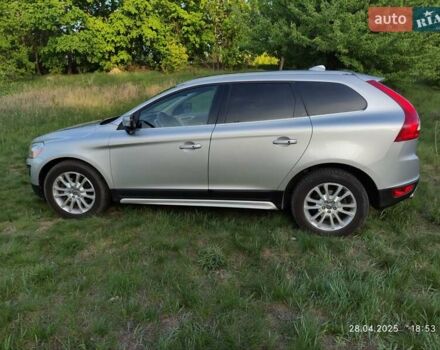 Вольво ХС60 2009 в Миргороде на Automoto.ua Серый Вольво ХС60, объемом двигателя 2.4 л и пробегом 379 тыс. км за 12500 $, фото 1 на Automoto.ua