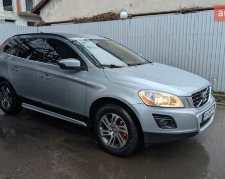 Серый Вольво ХС60, объемом двигателя 2.4 л и пробегом 278 тыс. км за 12300 $, фото 1 на Automoto.ua