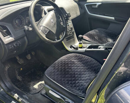 Серый Вольво ХС60, объемом двигателя 2.4 л и пробегом 329 тыс. км за 9800 $, фото 12 на Automoto.ua